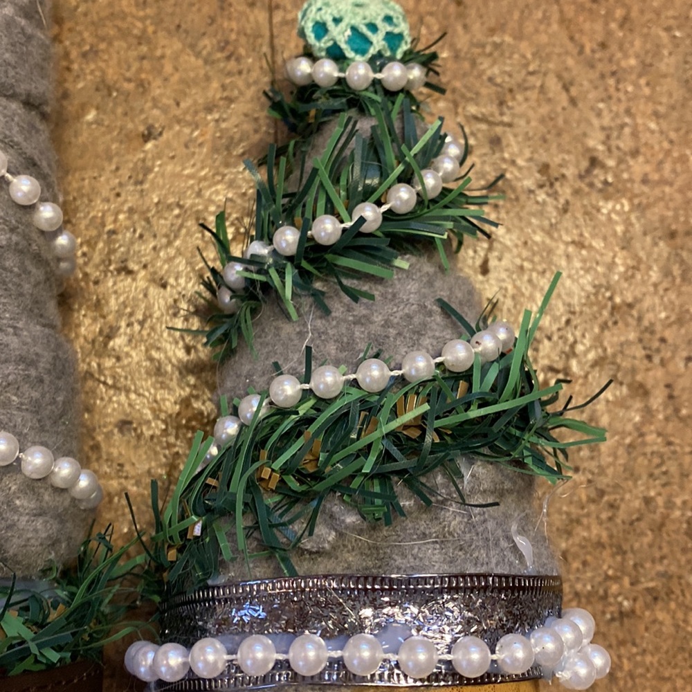 Holiday Cheer Tree Bundle - Picture 4 of 6